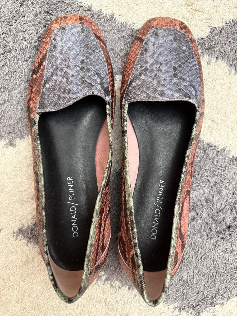 NEW Donald Pliner Deedee Snake-Print Loafers size 6.5